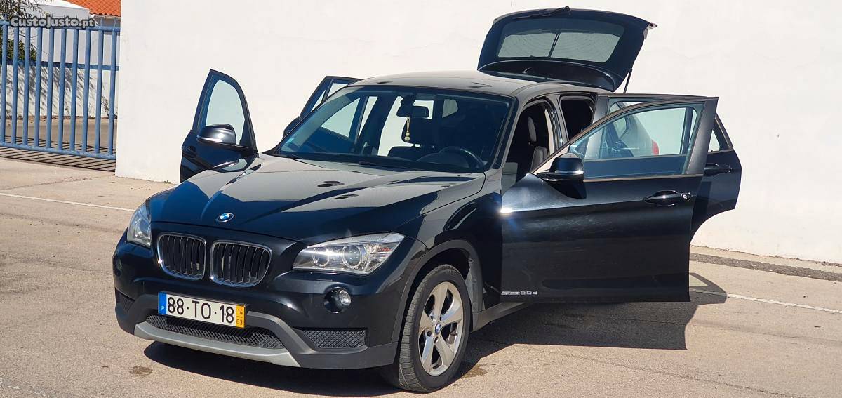 BMW X1 20dSDrive,250EUR/mes Março/14 - à venda -