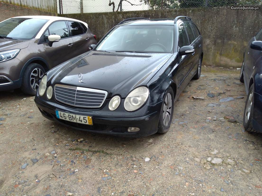 Mercedes-Benz E 220 CDI Outubro/03 - à venda - Ligeiros