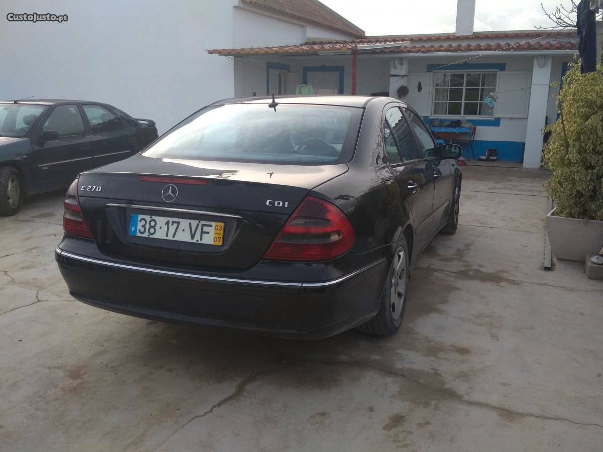 Mercedes-Benz E 270 E270 Julho/03 - à venda - Ligeiros