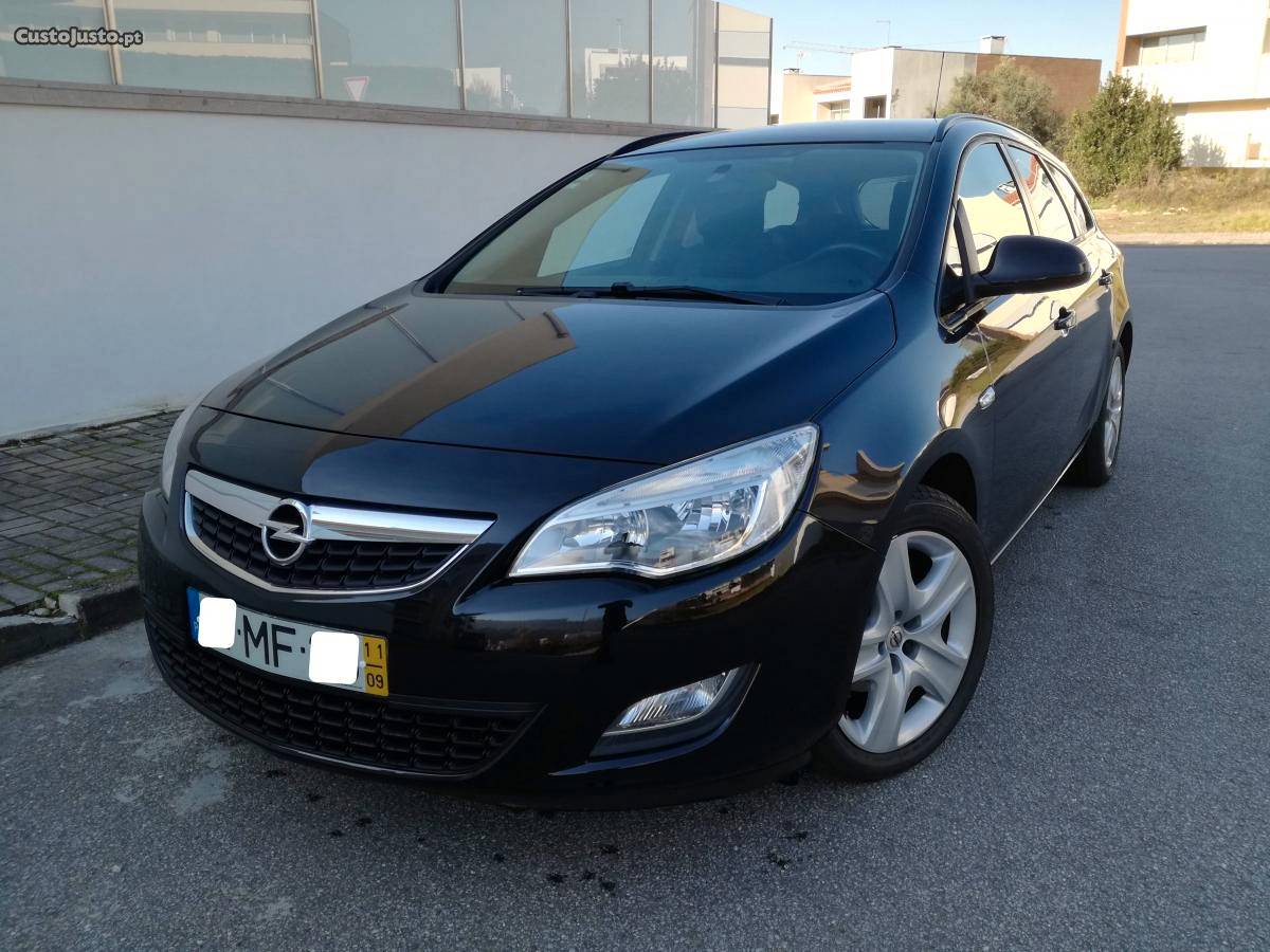 Opel Astra 1.3 CDTI Ecoflex S/S Setembro/11 - à venda -