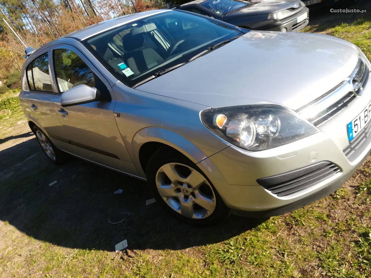 Opel Astra Diesel 5 lugares 06 Maio/06 - à venda - Ligeiros