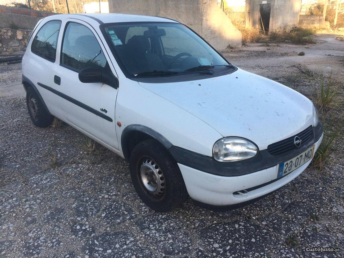 Opel Corsa 1.2 Janeiro/99 - à venda - Ligeiros Passageiros,