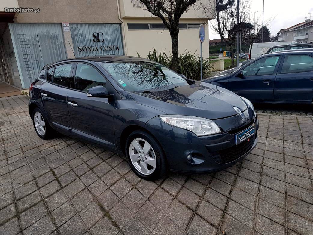 Renault Mégane dinamyc Março/10 - à venda - Ligeiros