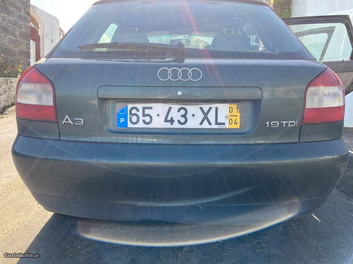 Audi Acv Março/01 - à venda - Ligeiros Passageiros,