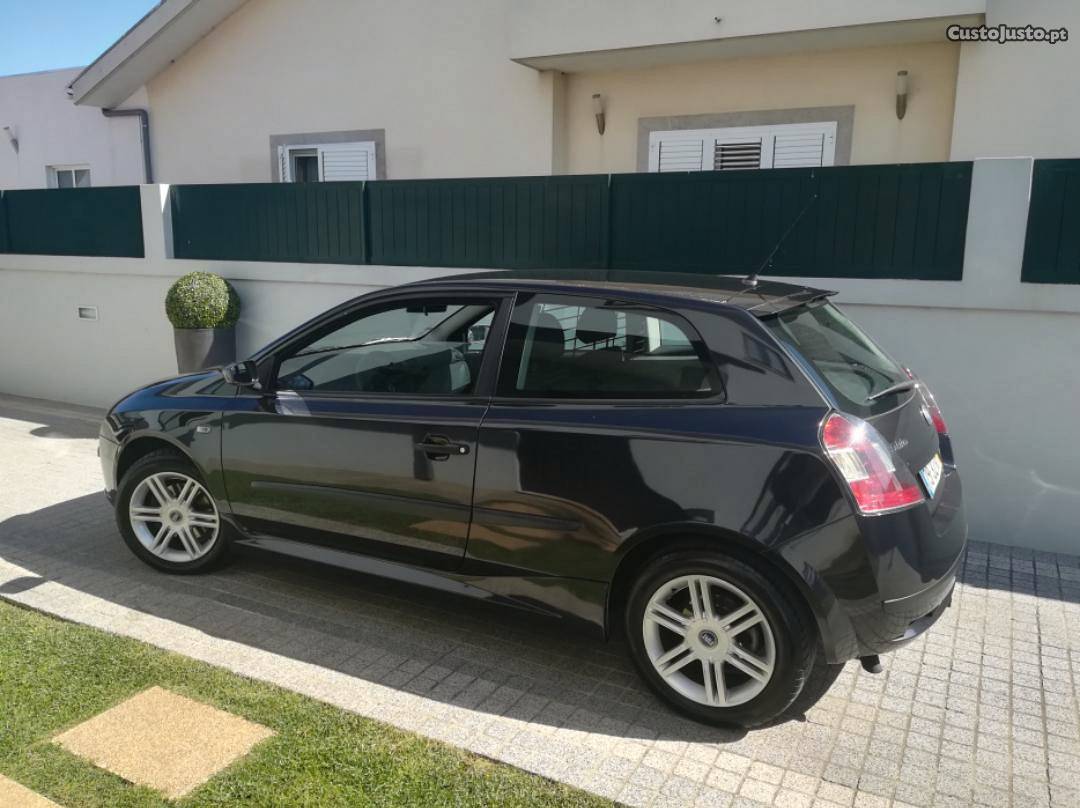 Fiat Stilo 1.9 JTD  Junho/04 - à venda - Comerciais /