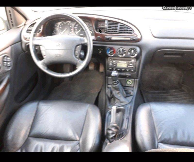 Ford Mondeo 2.0i 16v Ghia Fevereiro/00 - à venda - Ligeiros