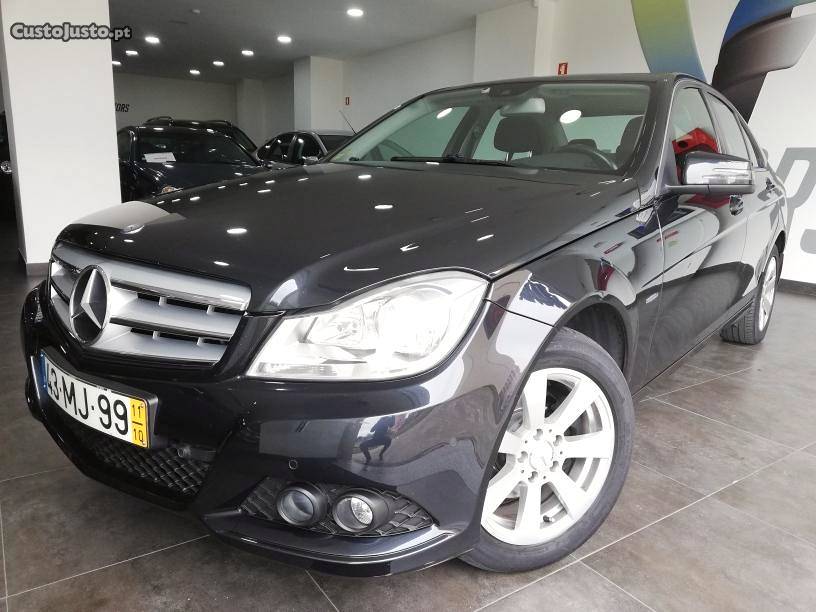 Mercedes-Benz C 220 CDI Nacional Outubro/11 - à venda -