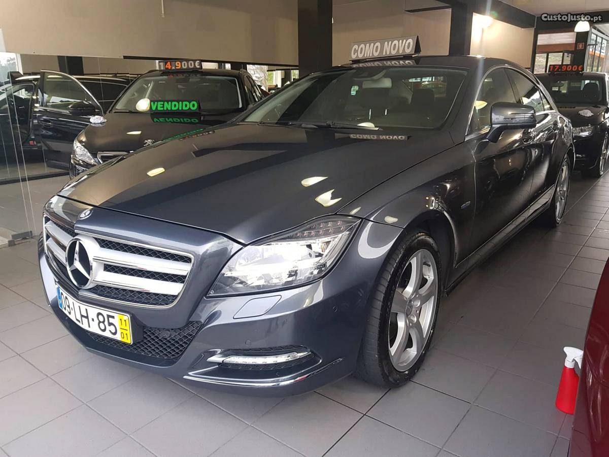 Mercedes-Benz CLS 350 COMO NOVO Janeiro/11 - à venda -