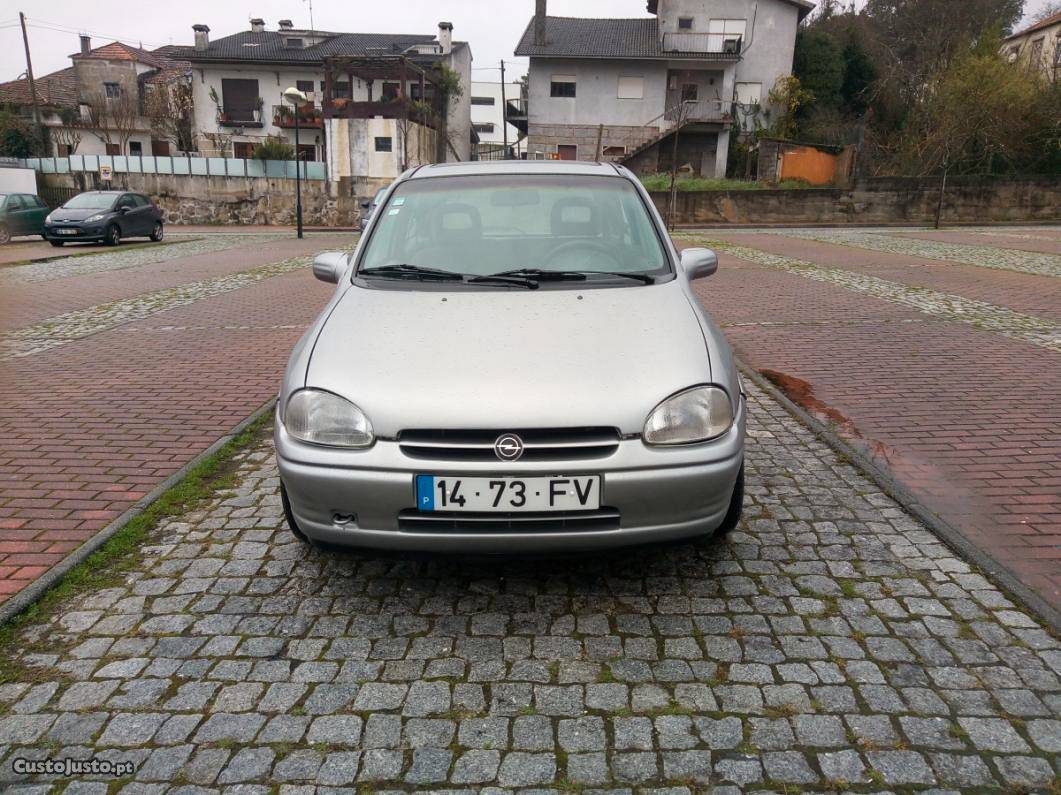 Opel Corsa Corsa b Outubro/95 - à venda - Ligeiros