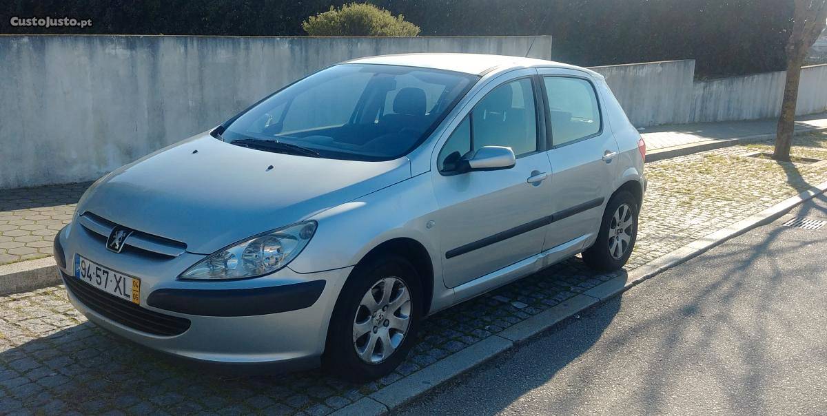 Peugeot  HDi XR Clim 68cv Maio/04 - à venda -