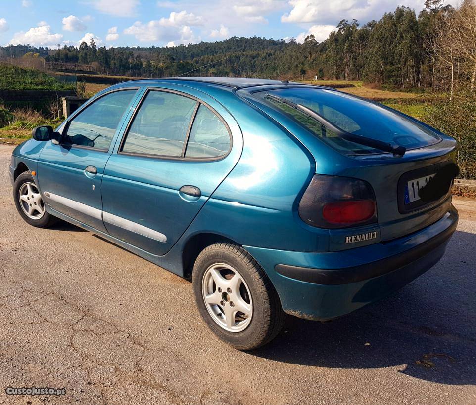 Renault Mégane 1.4 Novembro/96 - à venda - Ligeiros