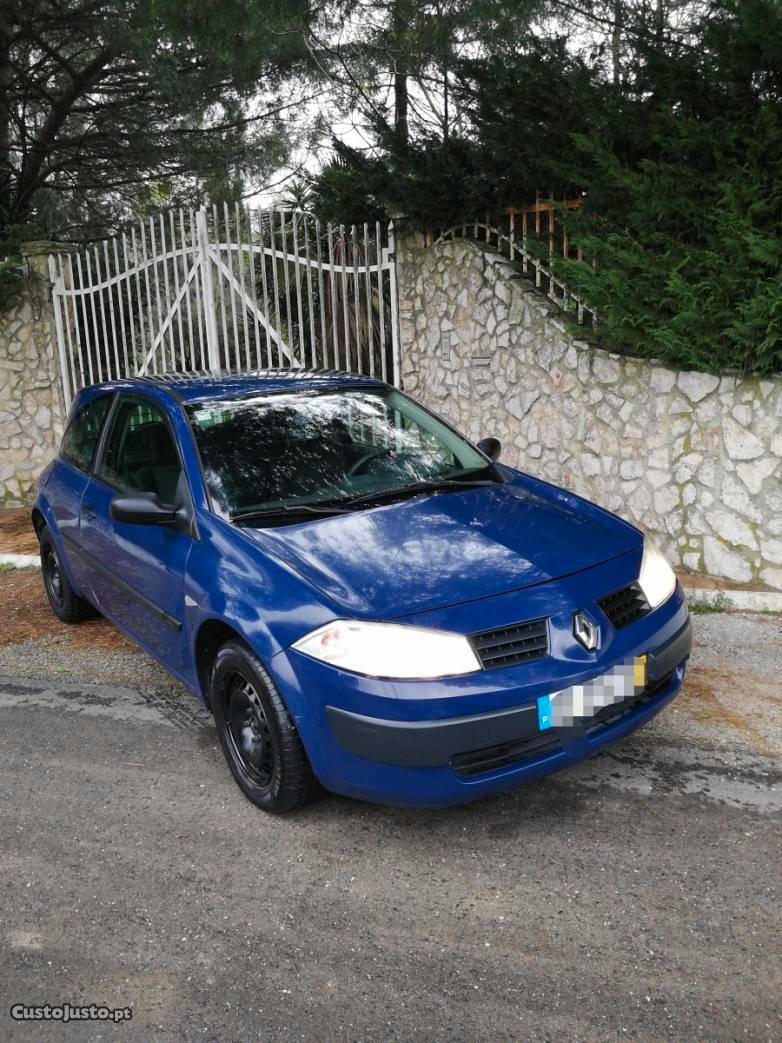 Renault Mégane 1.5 DCi ar condic Janeiro/05 - à venda -