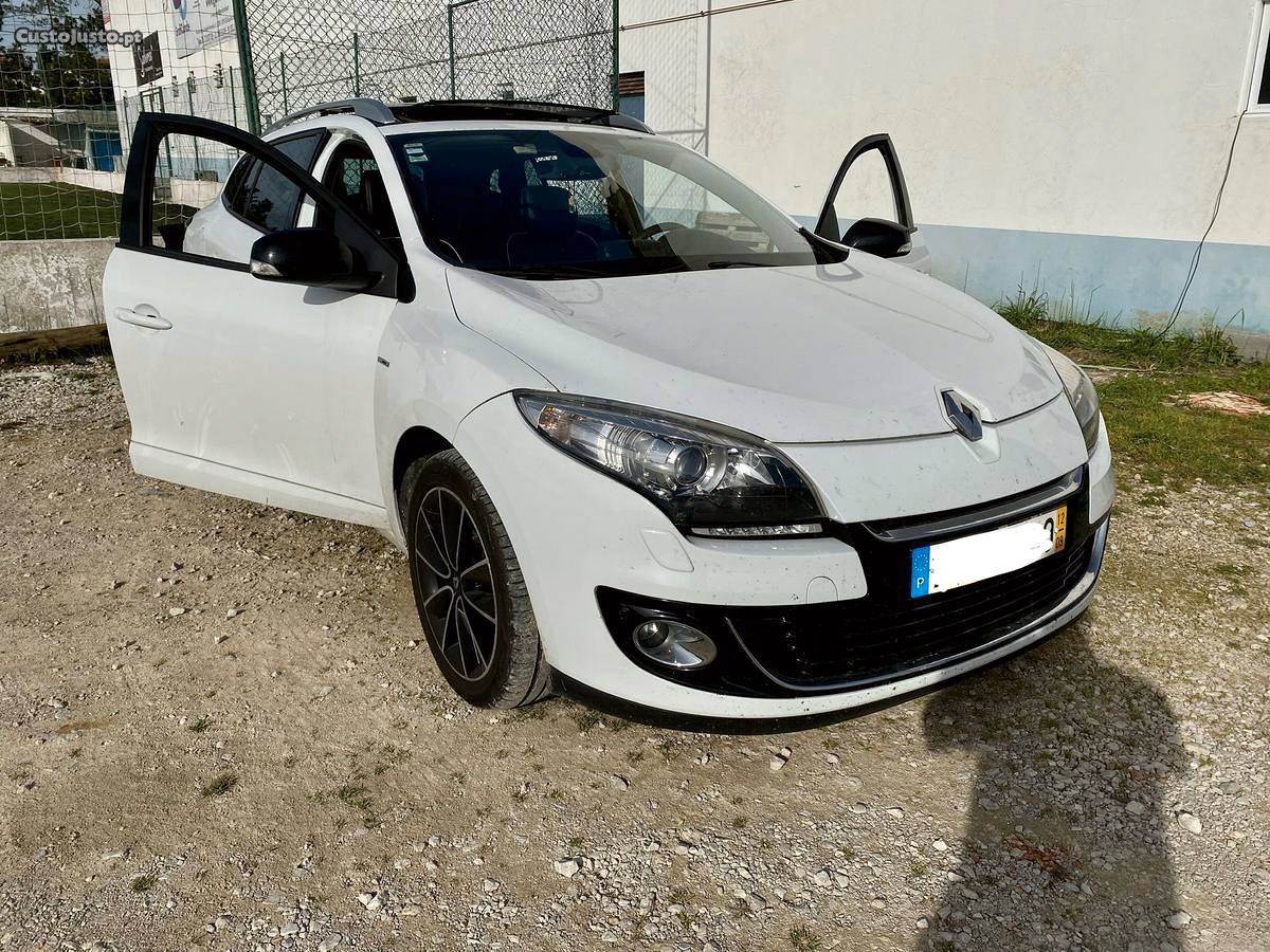 Renault Mégane Setembro/12 - à venda - Ligeiros