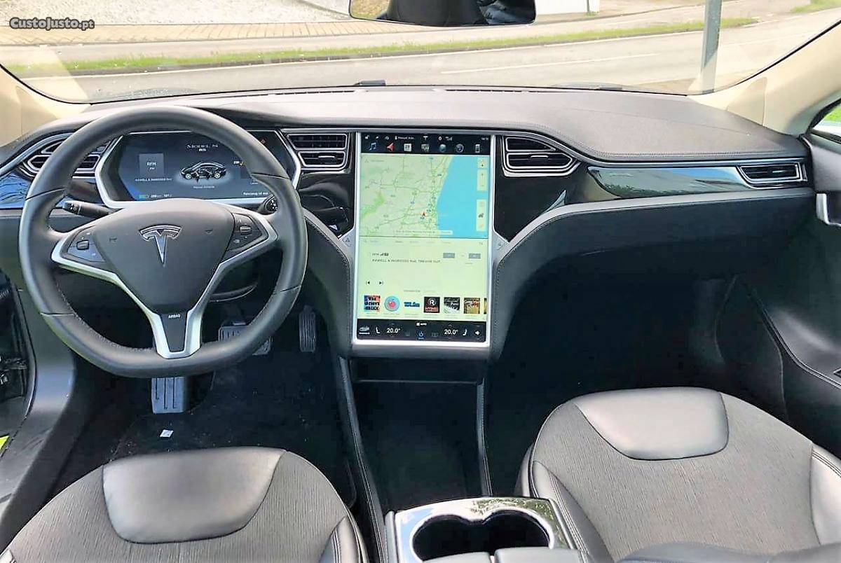 Tesla Model S EUR + IVA) Dezembro/13 - à venda -