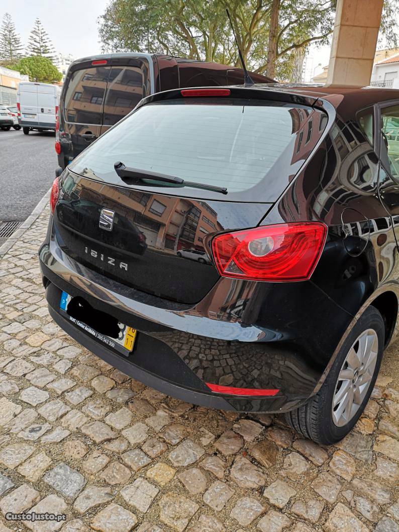 Seat Ibiza Reference Novembro/16 - à venda - Ligeiros