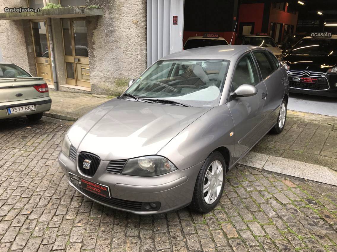 Seat Ibiza v Sport Novo Abril/05 - à venda - Ligeiros