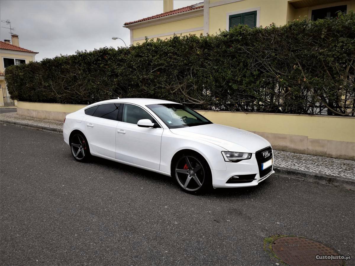 Audi A5 Sportback 177cv Agosto/12 - à venda - Ligeiros