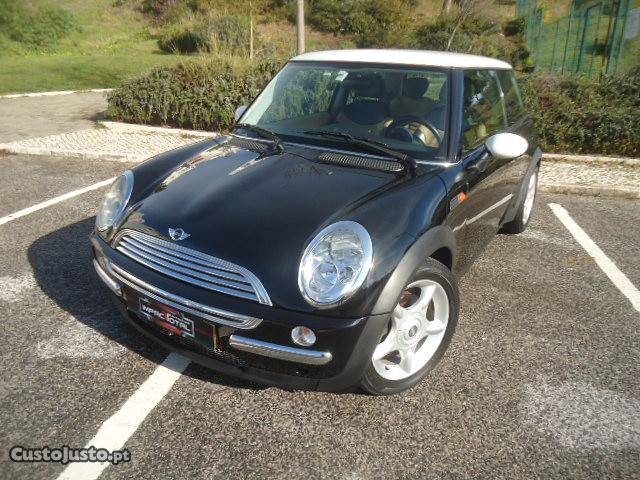 MINI Cooper 1.6 Cx Automática Maio/04 - à venda - Ligeiros