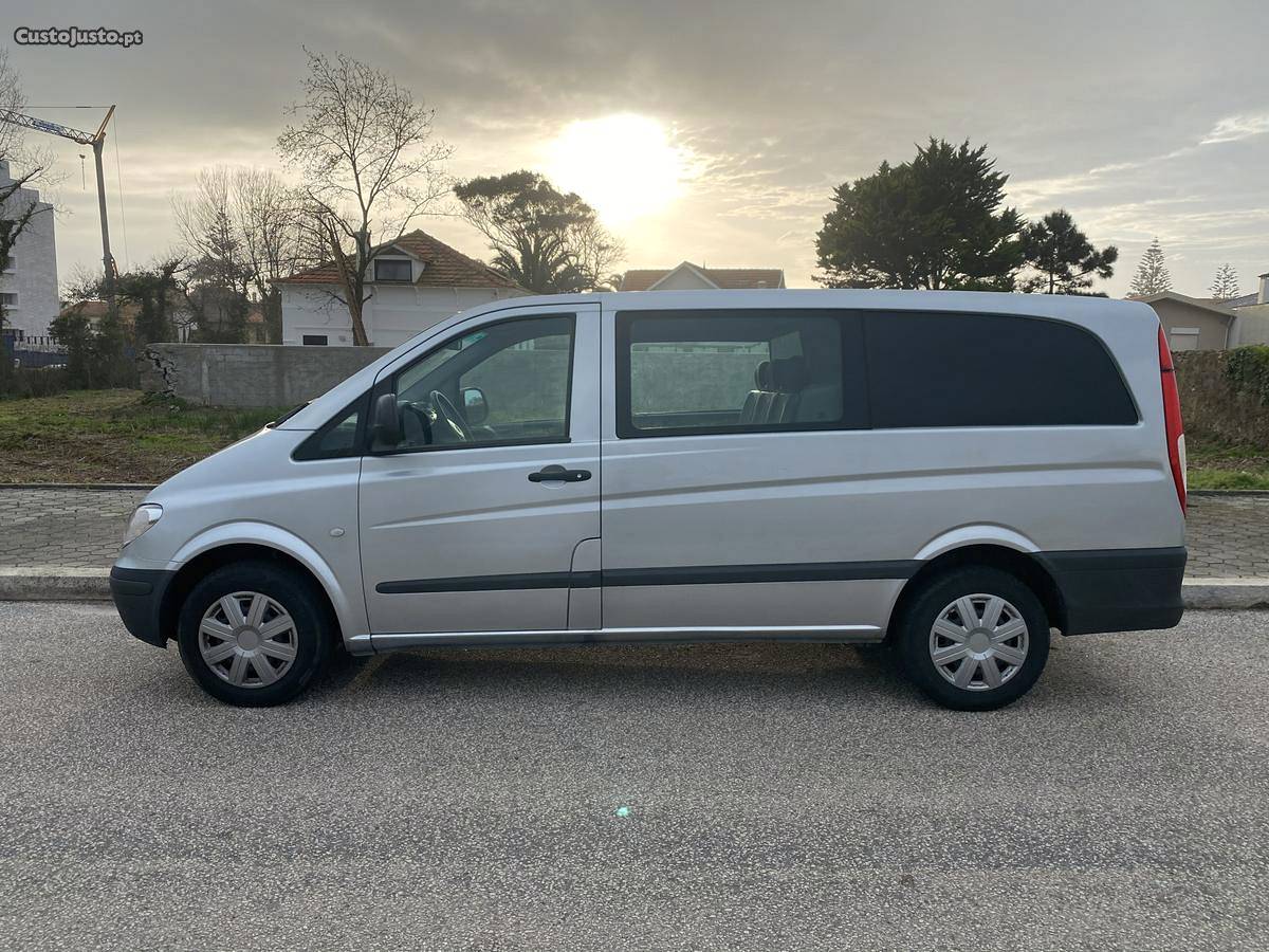 Mercedes-Benz Vito 115 CDI Agosto/05 - à venda - Monovolume