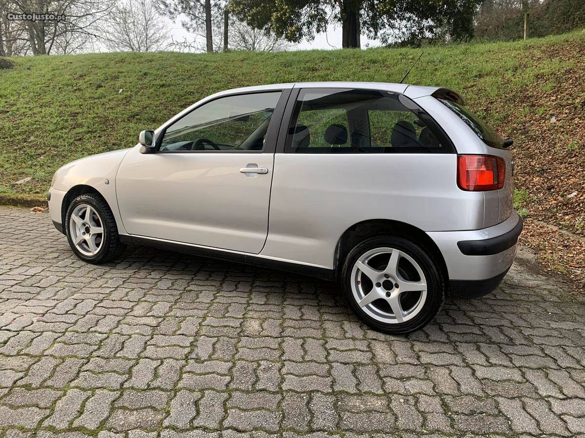 Seat Ibiza Sport 1.0 MPI Setembro/99 - à venda - Ligeiros