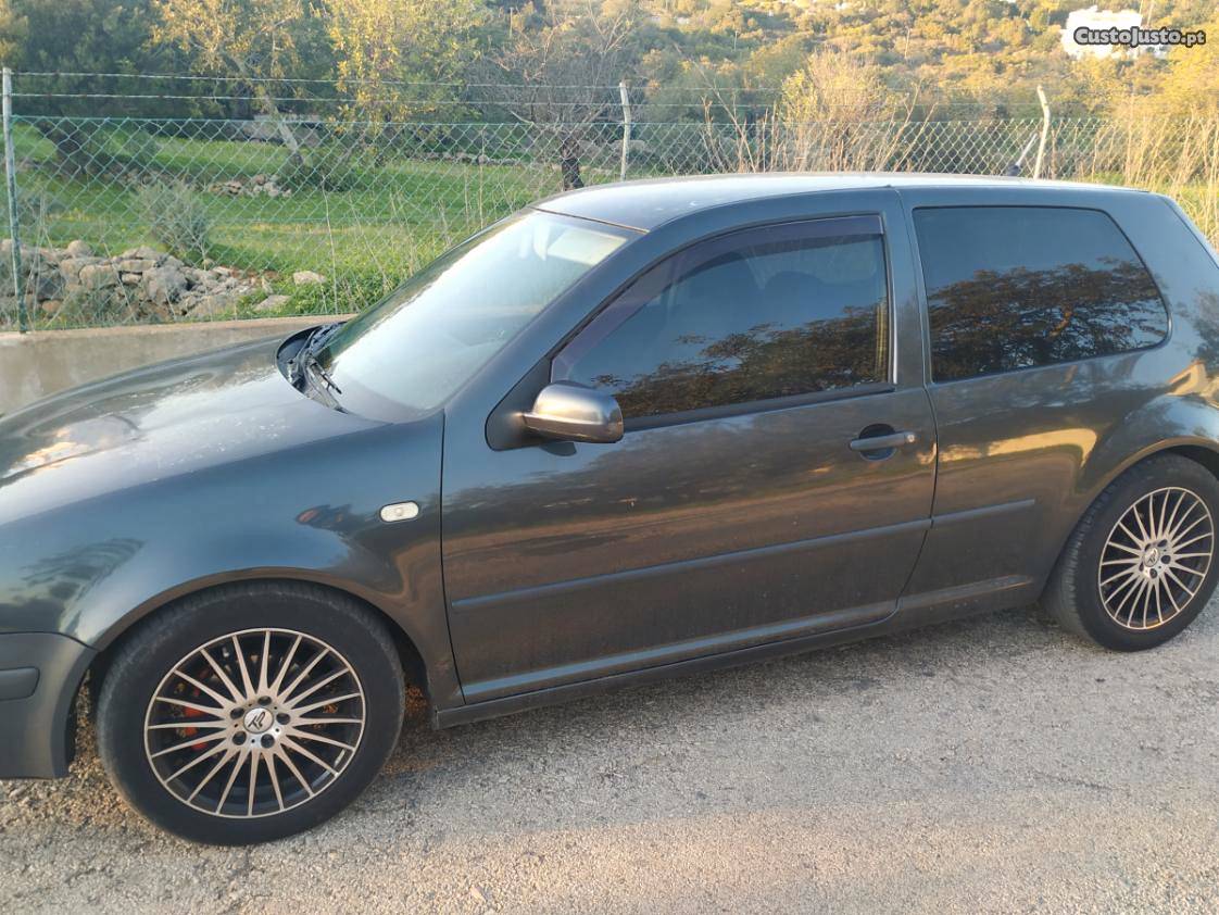 VW Golf 1.9 Diesel Outubro/99 - à venda - Ligeiros