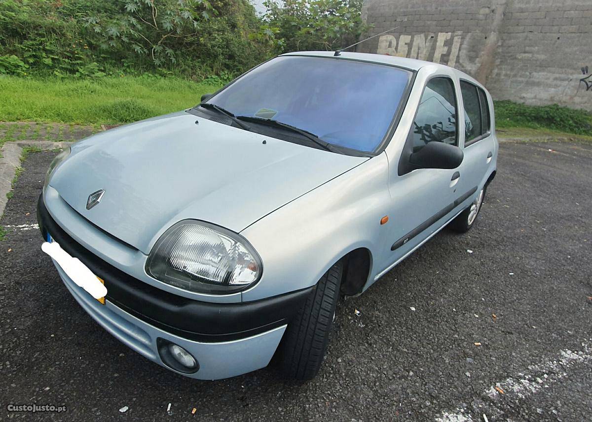 Renault Clio 1.2 apenas 1 dono Setembro/98 - à venda -