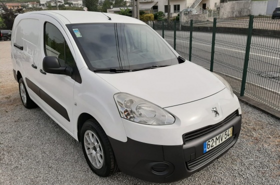 Peugeot Partner 1.6 HDI - Vila Cruz, Comércio Auto, Lda