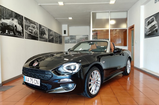 Fiat 124 Spider 1.4 Turbo Lusso - STAND CAPELO