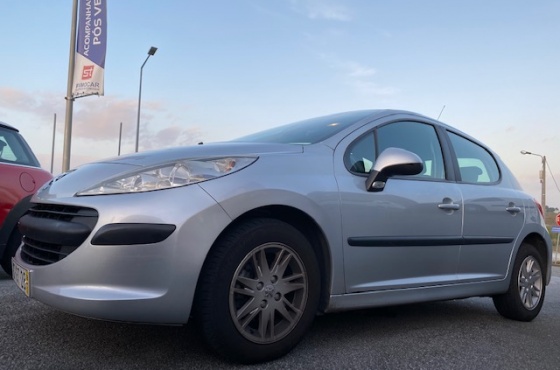 Peugeot  HDI - Famocar-Comércio de Automóveis, Lda.