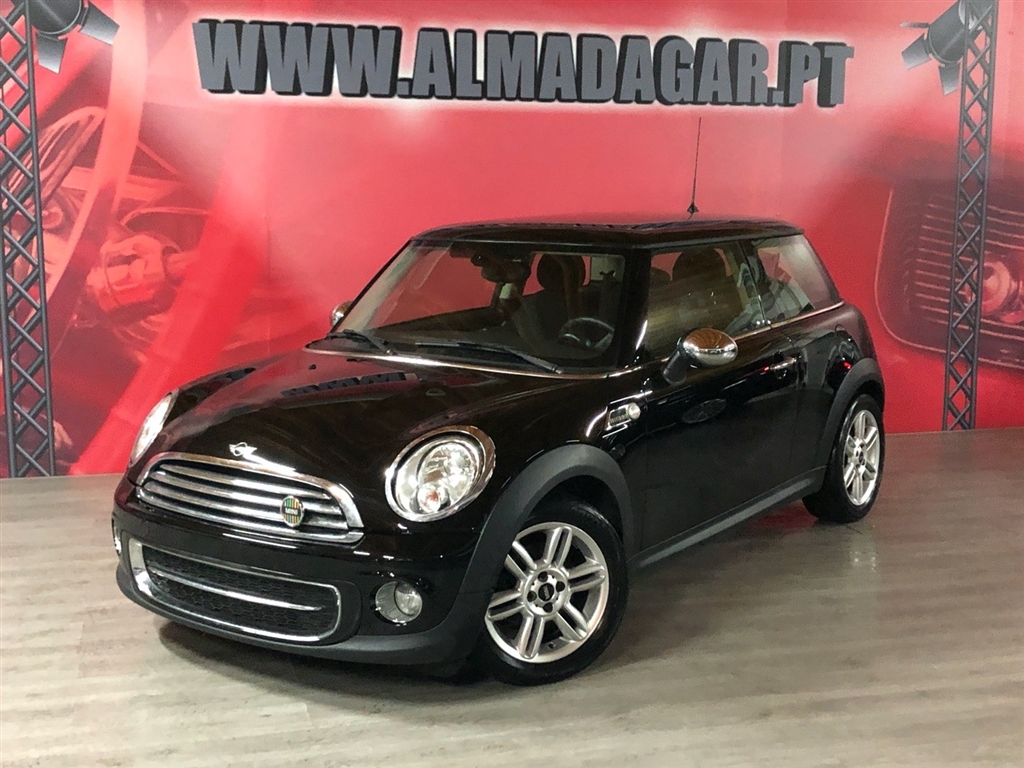  MINI Cooper 1.6D Pack Chili 50 Anos