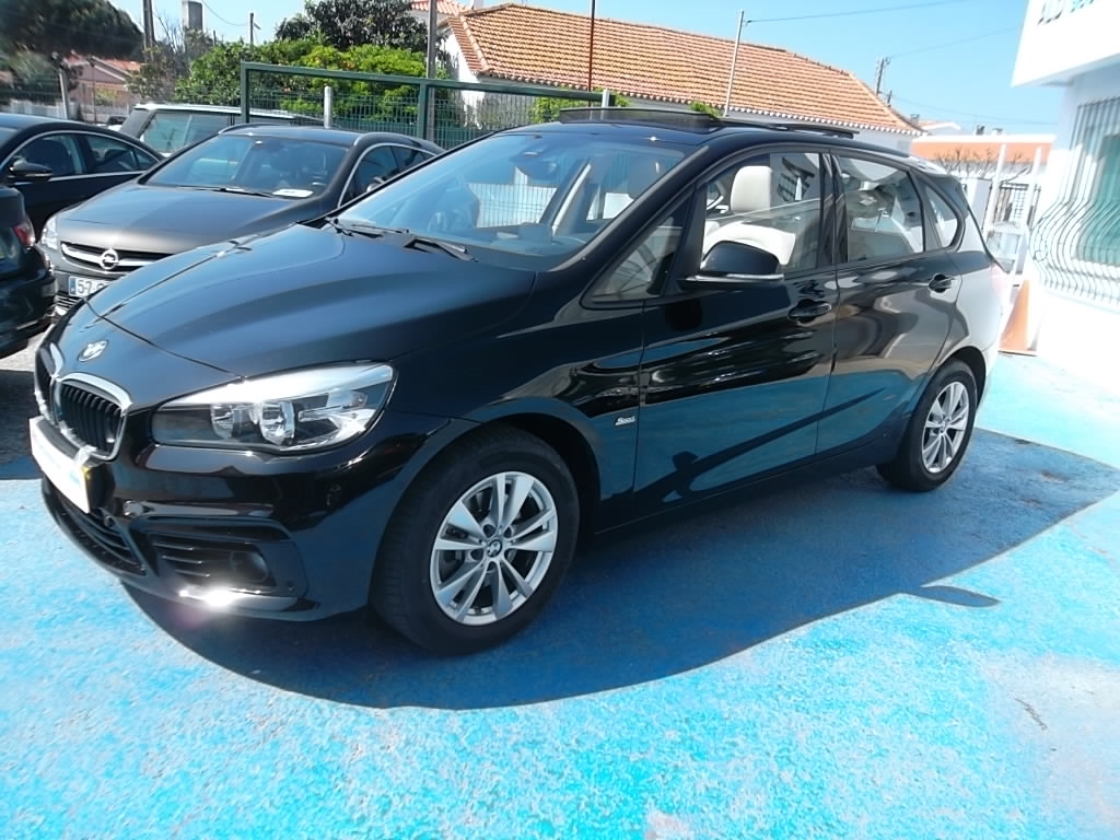  BMW Série 2 Active Tourer 216 d Line Sport Auto
