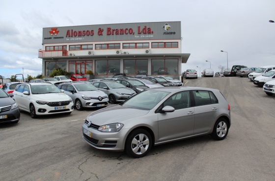 Vw Golf 1.6 TDI BLUEMOTION Trendline - Alonsos e Branco, Lda