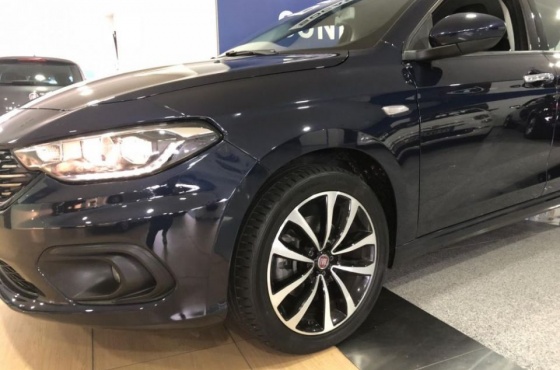 Fiat Tipo 1.3 M-Jet Lounge J17 - Socar Automóveis