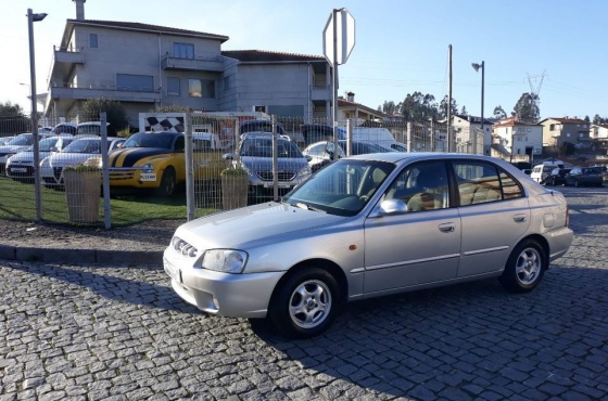 Hyundai Accent 1.3 GLS - Gaspar Pinto, Unipessoal, Lda.