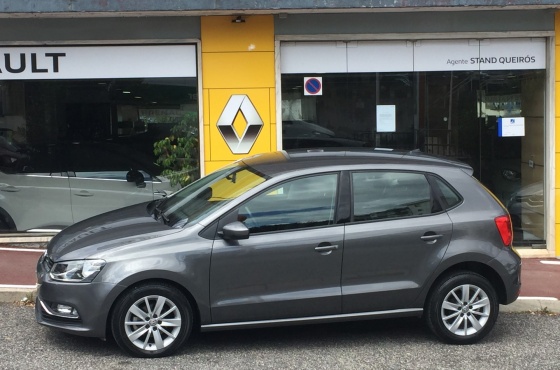 Vw Polo 1.2 TSI Connect Edition - STAND QUEIROS - RENAULT