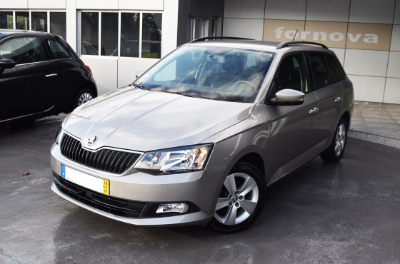 Skoda Fabia Break 1.0 TSI AMBITION - Fornova Matosinhos