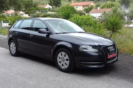 Audi A3 Sportback 1.6 Tdi Attaction - LousaParck - Comercio