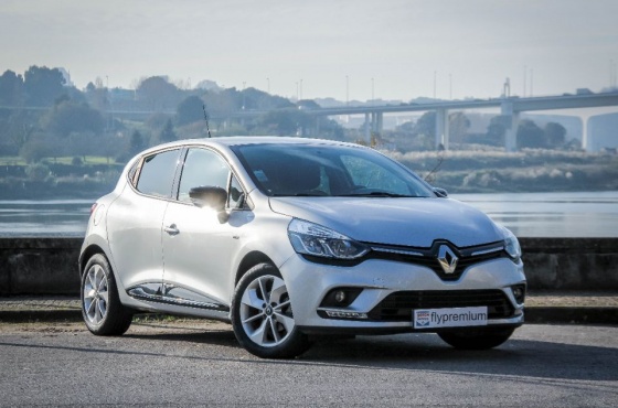 Renault Clio 0.9 TCe Limited - Flypremium Automoveis Lda