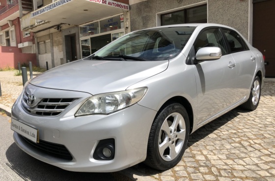 Toyota Corolla  KM - Santos & Saraiva - Comércio de
