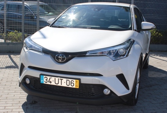 Toyota C-HR 1.2 T Comfort - M.Cruz & Salvado - Comércio