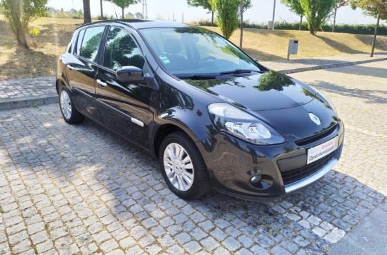 Renault Clio V Dynamique S - distintOpção, lda.