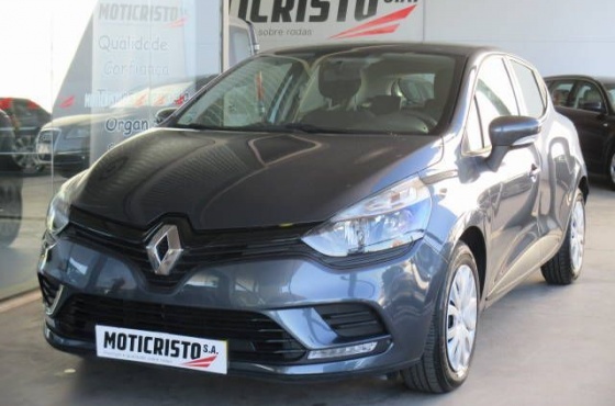 Renault Clio - Moticristo-Comércio de Automóveis, SA