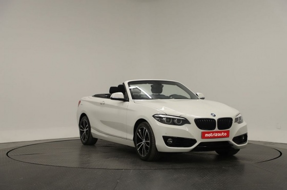 Bmw 218 I LINE SPORT AUTO - Matrizauto - O Shopping dos