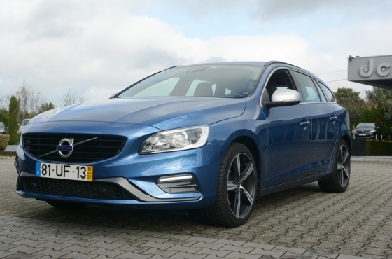 Volvo V60 D4 R-Design - J. & COIMBRA LDA