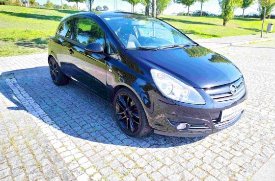 Opel Corsa D BLACK EDITION - distintOpção, lda.