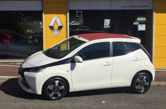 Toyota Aygo 1.0 X-Cite Cabrio - STAND QUEIROS - RENAULT