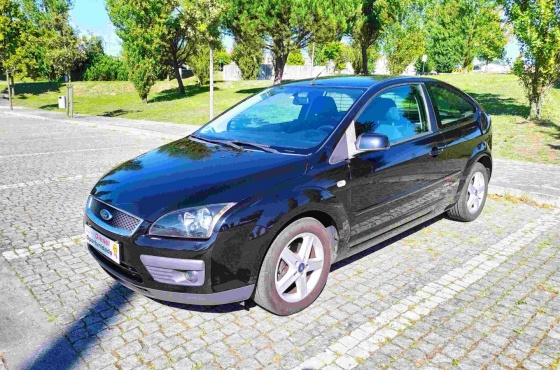 Ford Focus 1.6TDCI SPORTVAN - distintOpção, lda.