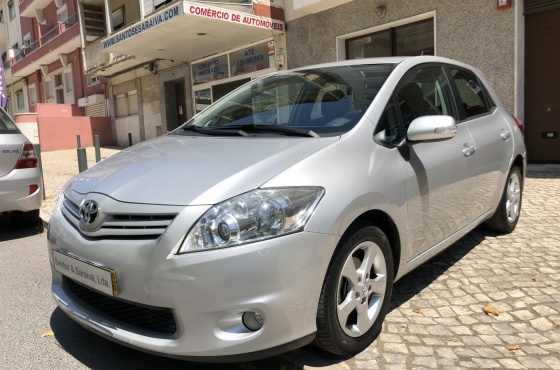 Toyota Auris 1.3 VVT-i AC - Santos & Saraiva - Comércio de