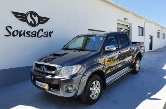 Toyota Hilux 2.5 D4-D Tracker - SousaCar