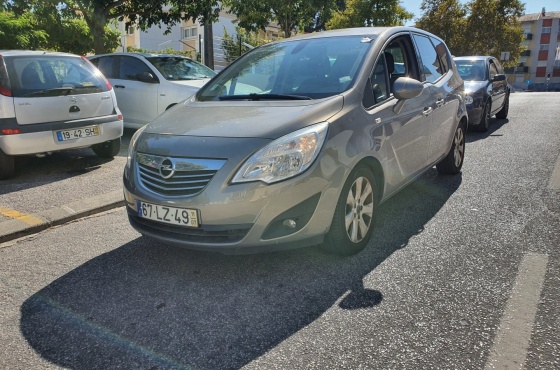 Opel Meriva 1.3 CDTi Cosmo S/S (95cv) (5p) - J Tenreiros